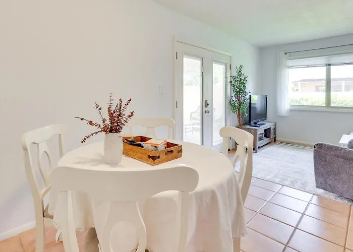 2 Mi To Old Town & Fashion Sq: Townhome W/ Pools Holiday home Scottsdale