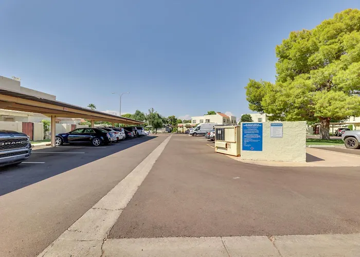 2 Mi To Old Town & Fashion Sq: Townhome W/ Pools