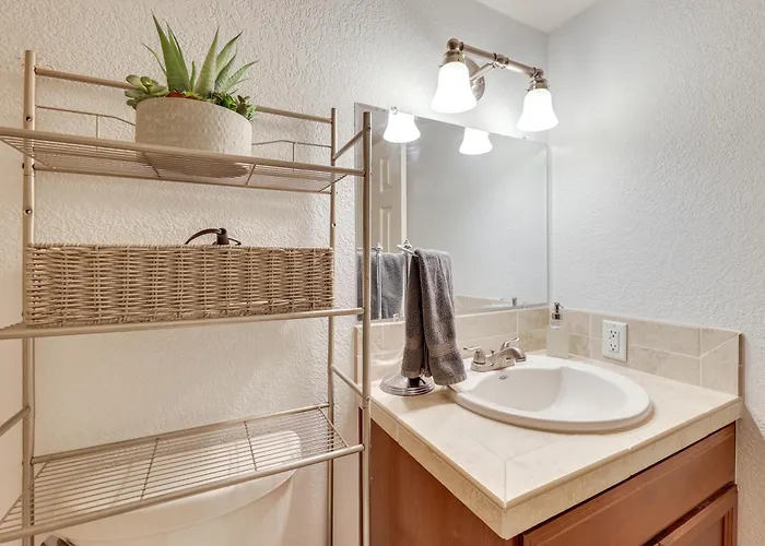 2 Mi To Old Town & Fashion Sq: Townhome W/ Pools Holiday home Scottsdale